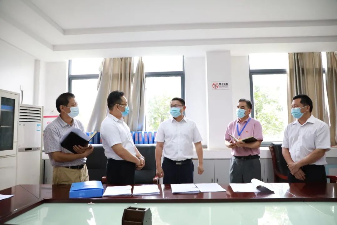覃子骅到创建清廉单元牵头部门走访调研