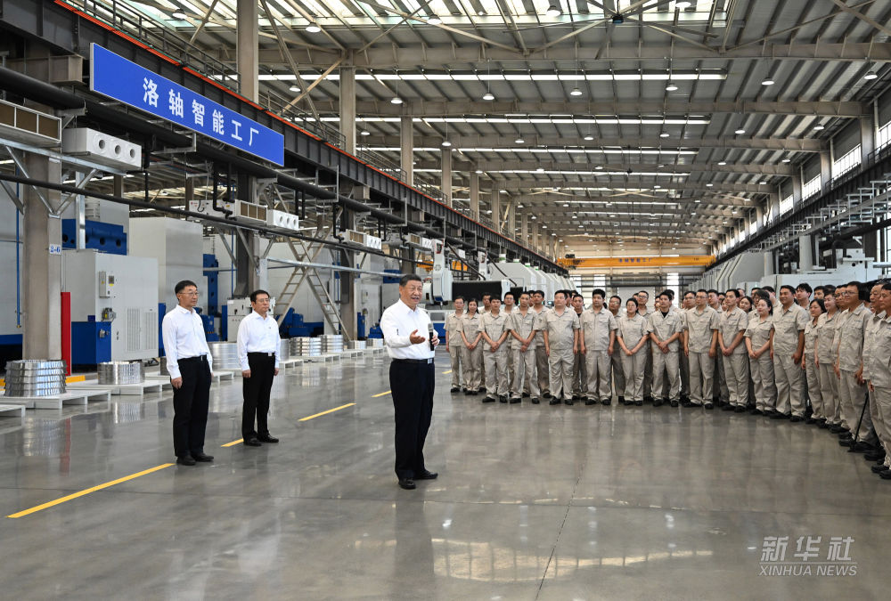 习近平：坚定信心推动高质量发展高效能治理 奋力谱写中原大地推进中国式现代化新篇章